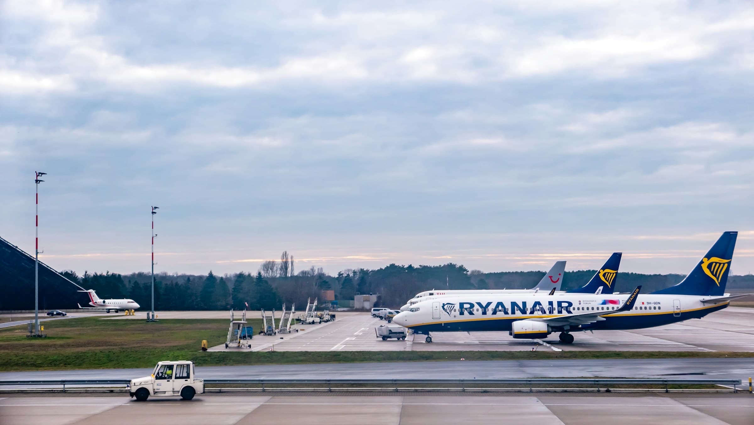 Картинка к новости «Ryanair запускает новую подписку «Prime» для постоянных путешественников. Насколько это выгодно?»