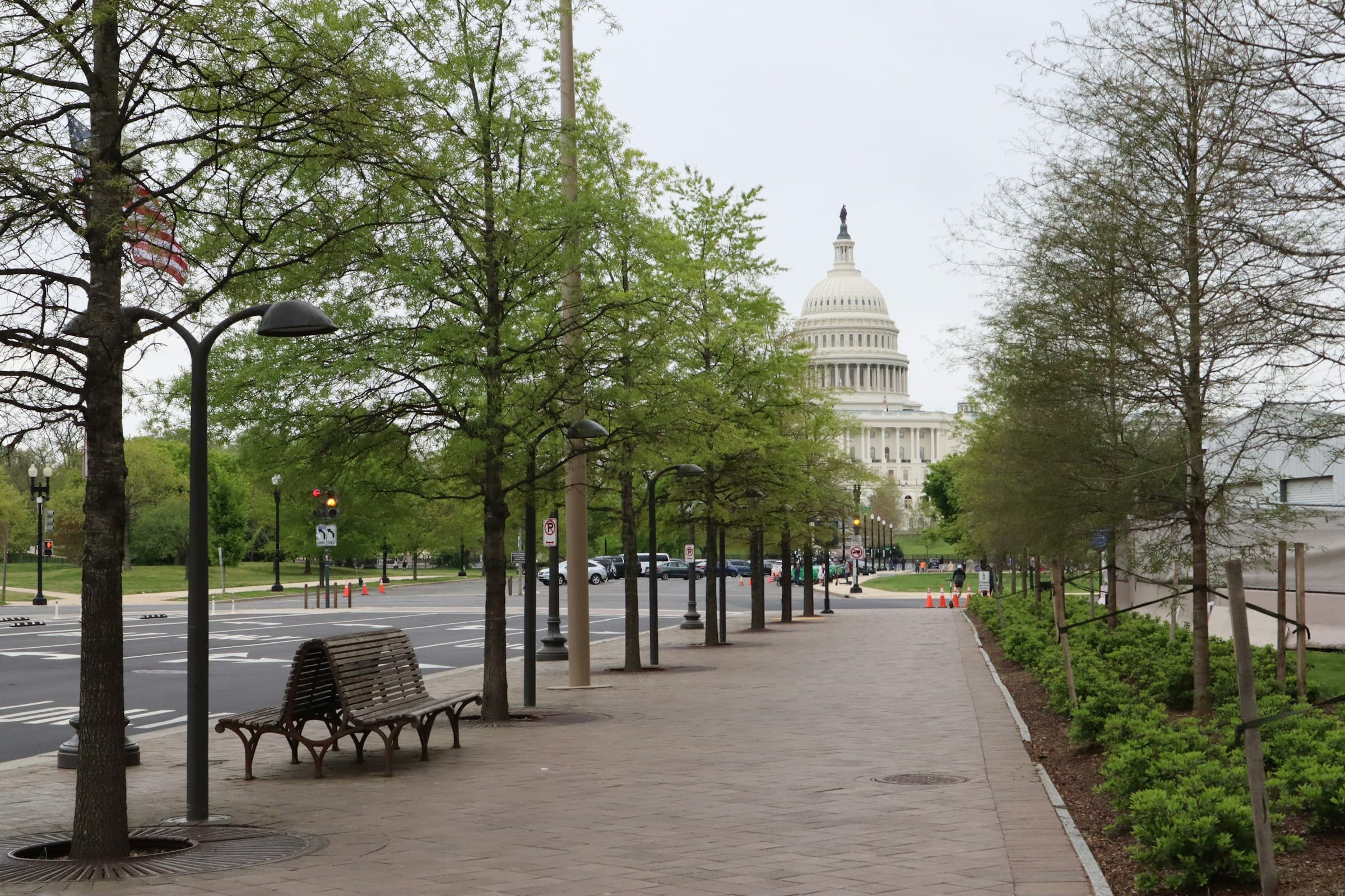 Администрация Трампа ужесточает миграционную политику и вводит полный запрет на въезд для 12 стран