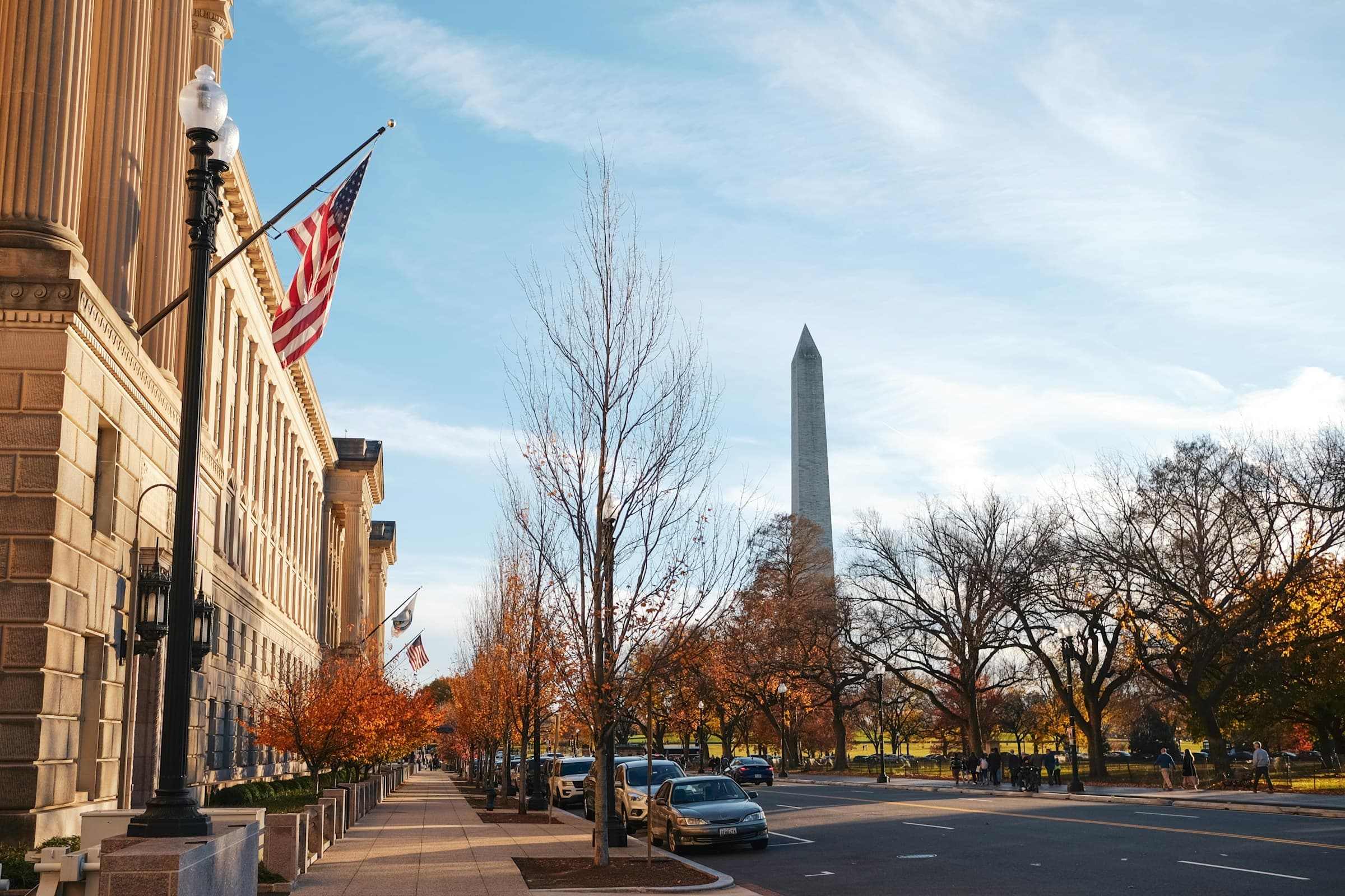Картинка к новости «Администрация президента США исключила Румынию из списка безвизового въезда»