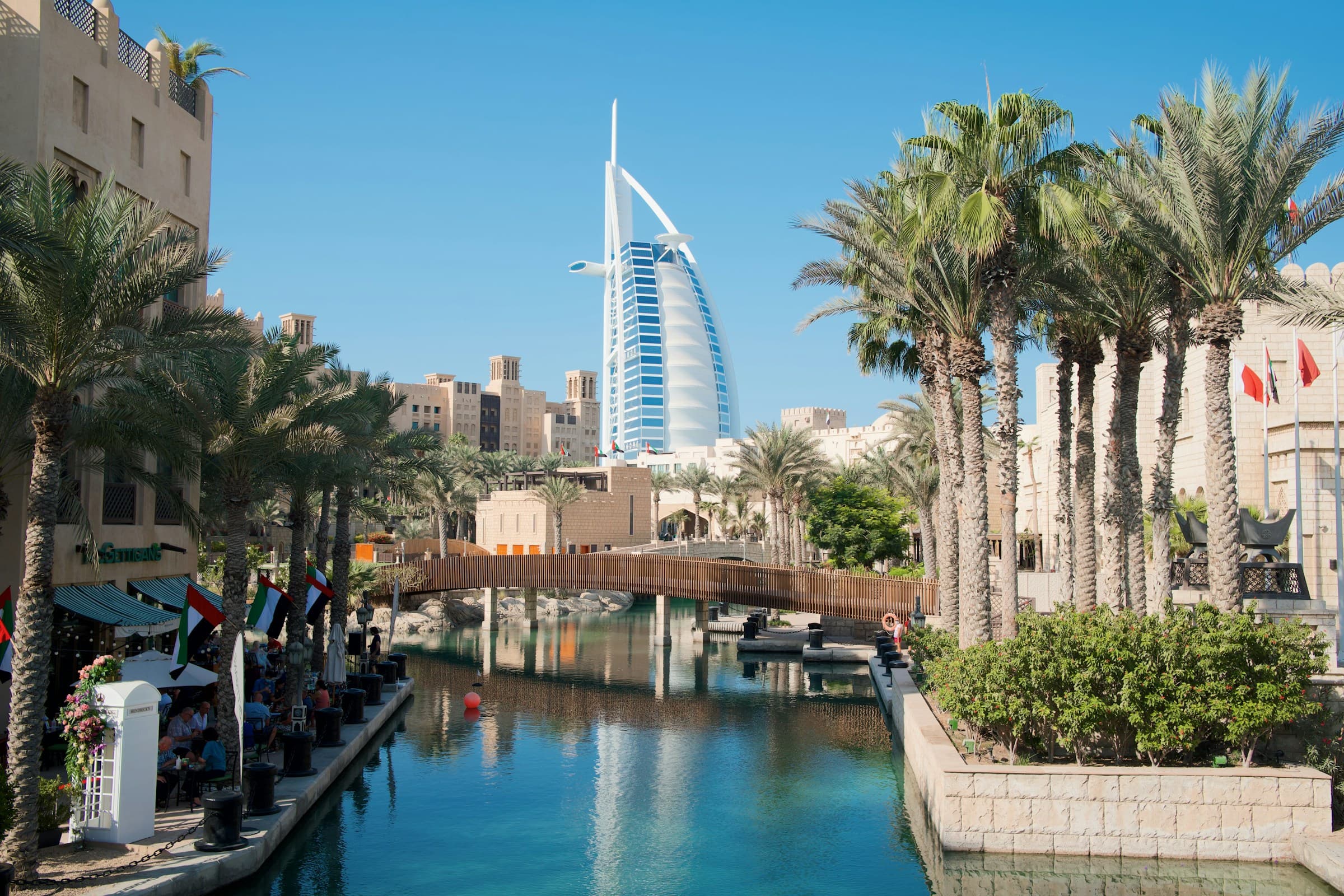 В ОАЭ появились 4 новые визы для краткосрочных поездок